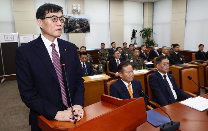 이창용 한은 총재 “비상계엄, 우리 경제에 상당한 데미지 줘”