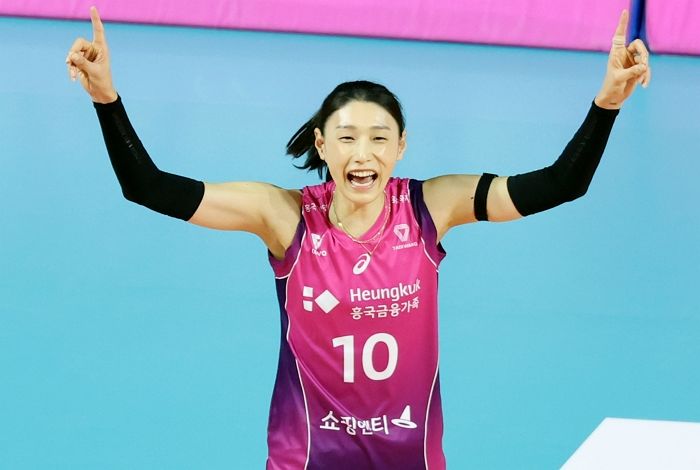 ‘식빵 언니’ 김연경, 전격 은퇴 선언... “올 시즌 마무리하고 제2의 인생 살겠다”