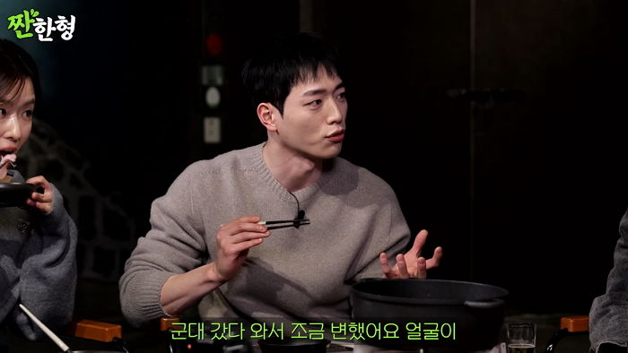 서강준 “부모님과 눈동자 색 달라 입양된 줄... 친자식 맞냐 물어봤다”