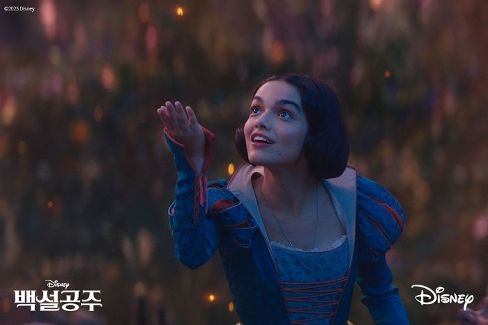 원작 파괴 논란 속 ‘라틴계 백설공주’ 등장하는 디즈니 실사 영화 ‘백설공주’ 3월 개봉 확정