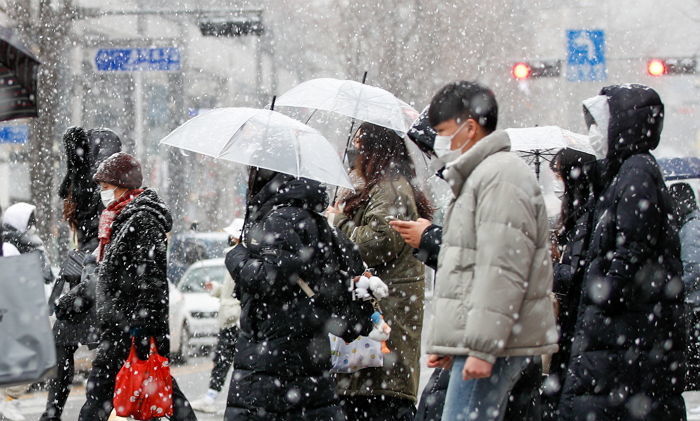 삼일절 연휴에 전국 ‘비 또는 눈’... 강원도엔 최대 50cm ‘눈폭탄’ 쏟아진다