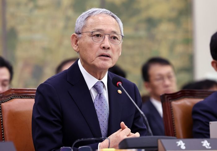 유인촌 장관 “‘4연임’ 정몽규 징계, 법원 판결 나오면 대책 세우겠다”
