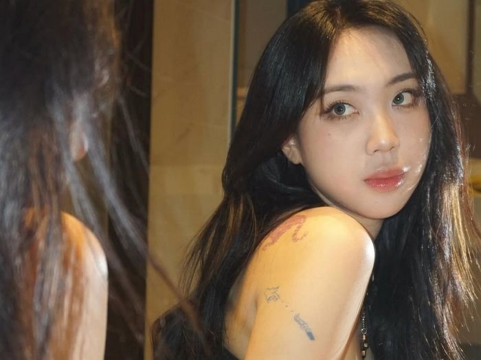 “못 움직일 정도로 아프다”... 씻다가 허리 ‘삐끗’한 이영지, 팬들에게 ‘긴급 SOS’ 요청했다