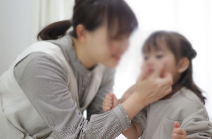 “30개월 아이 영어 교육할 전공자 구해요” 당근에 올라온 ‘베이비시터’ 구인 글... 시급 봤더니