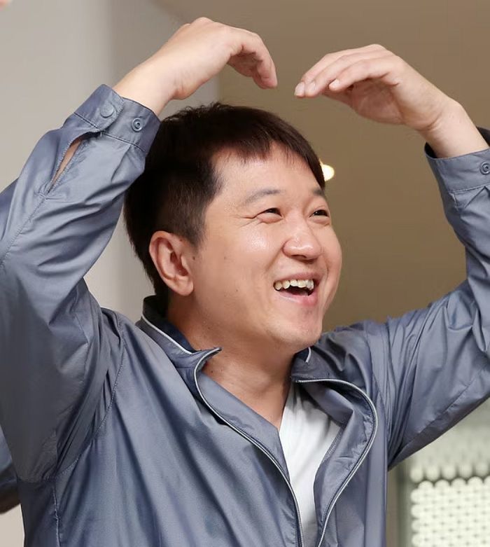 정형돈, 수학 일타강사 정승제와 듀오 결성... 그룹명 ‘XY’로 오는 26일 음원 공개