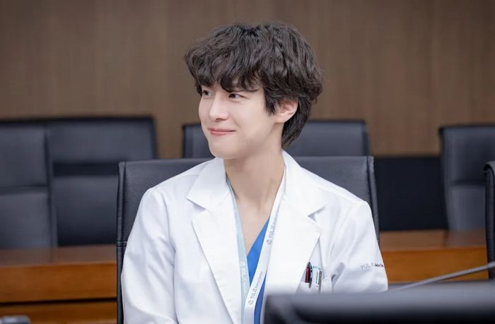 아이돌 출신 멤버, 율제병원 산부인과 레지던트로 변신... ‘언젠가는 슬기로울 전공의생활’ 4월 12일 첫 방