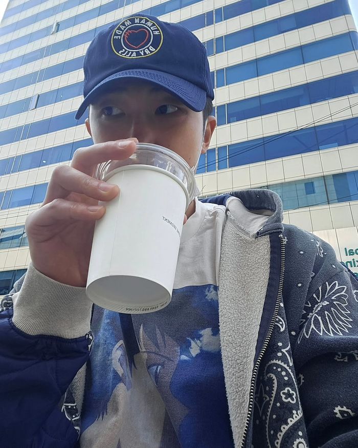 말년 병장의 여유로운 휴가... ‘6월 제대’하는 BTS RM “봄은 잔인한 계절”