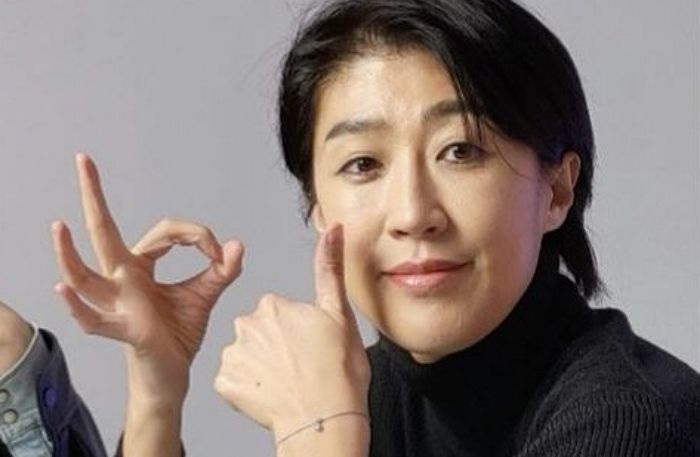 “덱스에게 준 적 없다”... ‘쓰레기봉투 김치’ 선물 논란 직접 해명한 홍진경