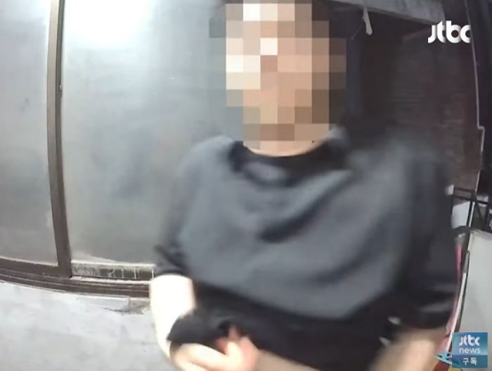 ‘효자’라던 집주인 손자, 세입자 집에서 ‘음란행위’ 하더니 인터폰까지 핥았다