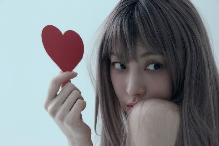 “보여주고 싶은 게 많아”... 오연서, 색다른 모습으로 팬들에게 경사 전했다