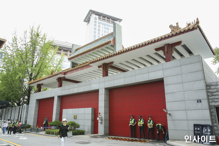 “극단적 사건 발생 가능성”... 주한중국대사관, 탄핵 선고일 앞두고 자국민에 ‘집회 참여 금지’ 경고