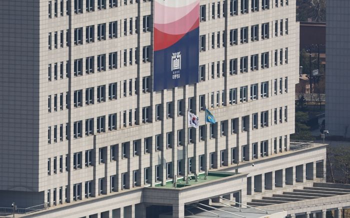 대통령실 고위급 참모진 전원 일괄 사의 표명