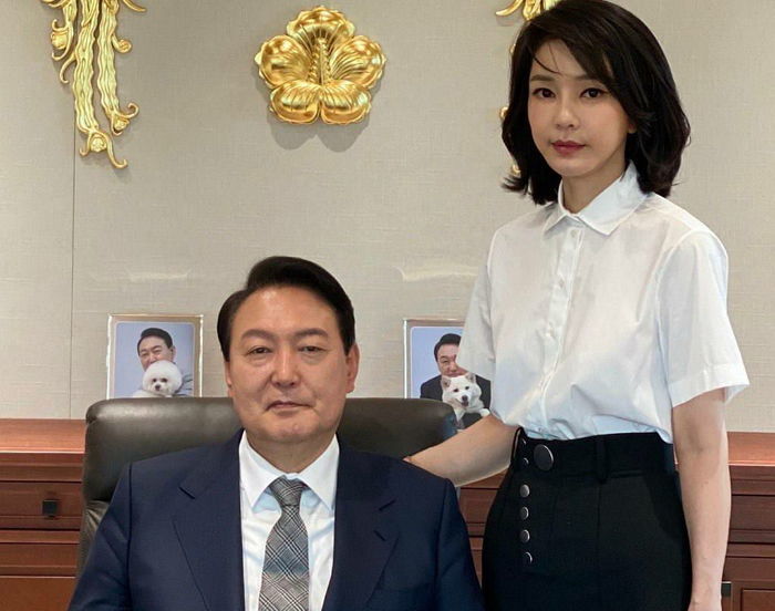 헌재의 尹 파면 직후... 포털사이트서 ‘김건희 여사’ 검색해보니 ‘깜짝’
