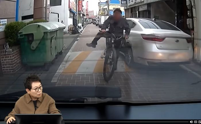 “술 취해 자전거 타다가 혼자 넘어진 운전자로부터 폭행당했습니다”