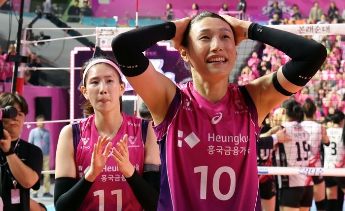 김연경의 ‘완벽한 은퇴’... 통합우승+MVP 모두 따내며 ‘라스트 댄스’ 장식했다