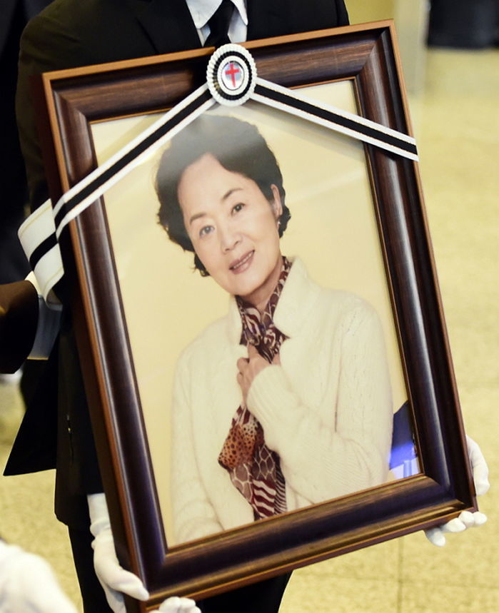 故 김영애, 오늘(9일) 8주기... 췌장암에도 ‘해품달’ 촬영하던 연기 열정
