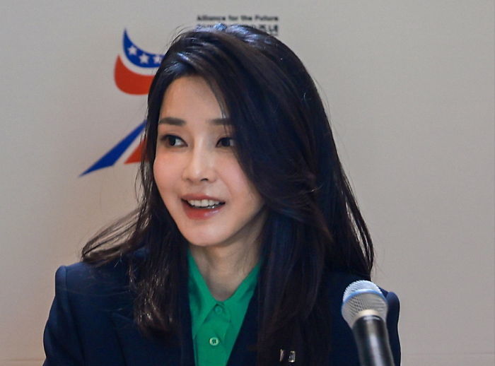 “김건희 여사, 기갑차 보더니 ‘운전해보고 싶어’”... 결국, ‘관저 드라이브’까지