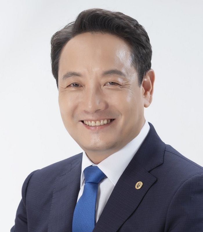 구청장님 해외출장 떠나자 500명 무더기 휴가 낸 광주 동구청 공무원들