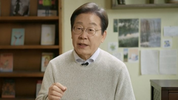 이재명, 상대가 누구든 지지율 50% 넘어... ‘보수 단일화’ 변수는 이준석