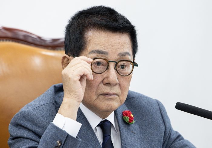 “새 길 찾겠다”는 尹 전 대통령 저격한 박지원... “어차피 사형이나 무기징역” 일갈