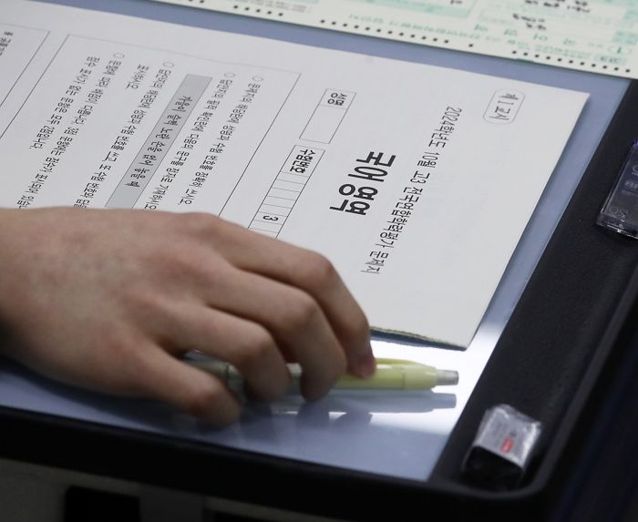 고1 학생들부터는 ‘8월 모의고사’ 본다... “수시 원서 접수 전 성적표 배부”