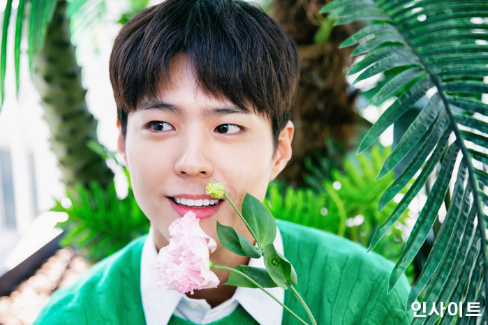박보검, 한복 품격 세계에 알린다...‘한복웨이브’ 첫 남자 단독 모델