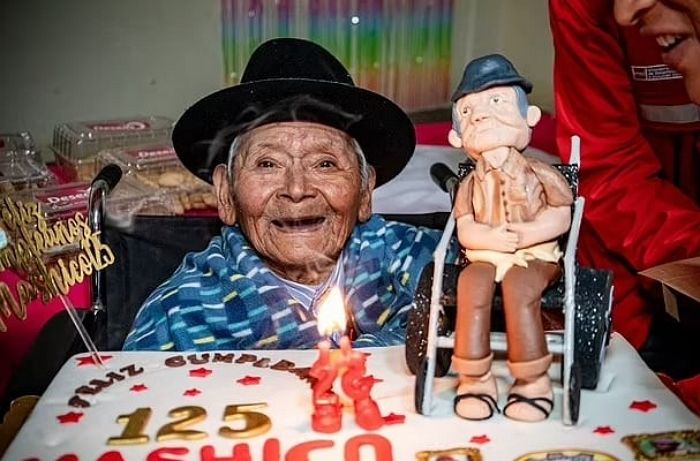 125세 생일 맞은 페루 남성... 장수 비결 봤더니 아보카도와 ‘이것’ 즐겨먹은 덕분