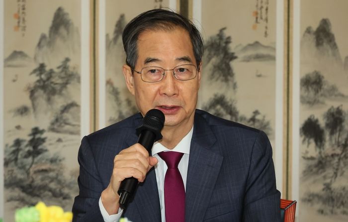 한덕수 대통령 권한대행이 광주 ‘1000원 백반 식당’ 가서 사장님에게 조용히 주고 온 봉투