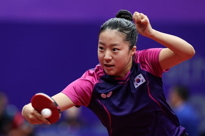 한국 여자탁구 ‘간판’ 신유빈, ITTF 월드컵 첫경기서 산뜻한 스타트... 16강행 청신호