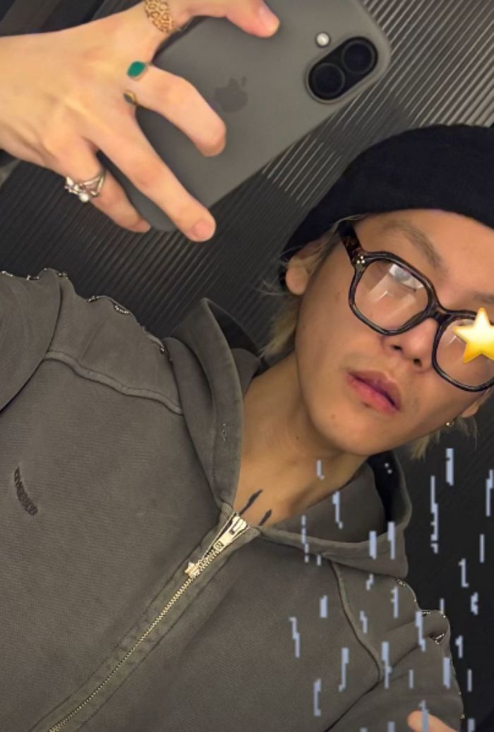 노엘, 부친상 이후 본업 복귀... 무덤덤한 셀카와 함께 남길 글