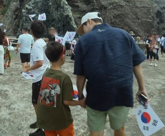 “넷플릭스가 공식으로 말아주는 독도”... ‘대환장 기안장’ 애국자막에 칭찬 쏟아졌다