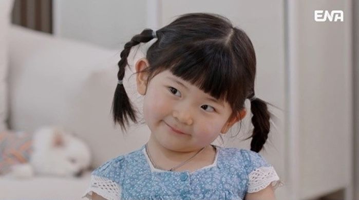 “나중에 커서 결혼할래?”... 박정우 딸 도아, 아빠 눈 앞에서 남사친에 ‘직진 프러포즈’