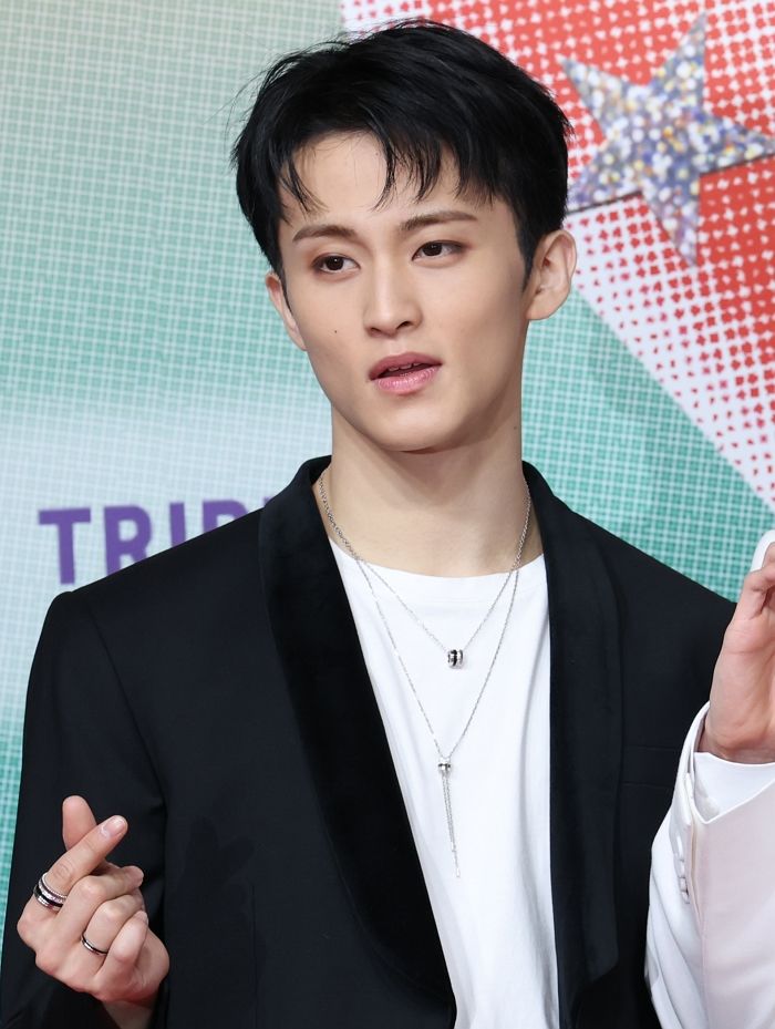 캐나다 출신 NCT 마크, 유재석 사는 논현동 50억 아파트 매입... ‘갭투자’ 의혹
