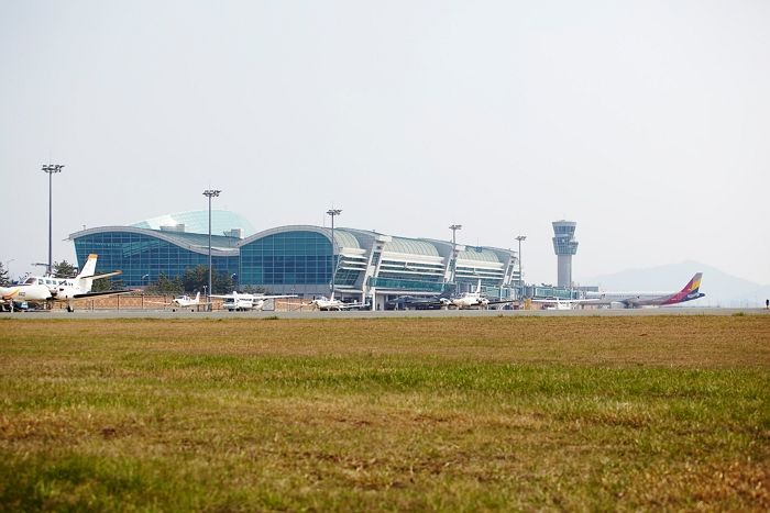 무안국제공항, ‘지반침하’ 위험...고속철도 공사 영향으로 ‘시설물 균열’