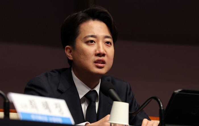 ‘비호감 79%’ 이준석, 대선 경쟁자 이재명·한동훈 공격... “싸가지 없는 사람 많아져야”