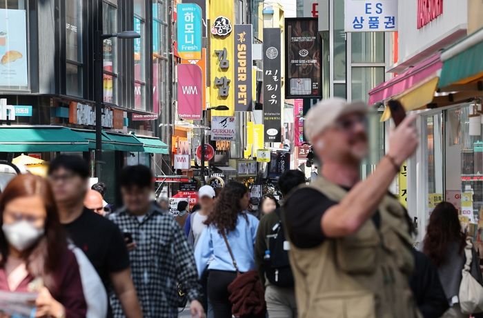 올해 한국 찾은 외국인 관광객 벌써 550만명 돌파... 역대 최다 기록 경신