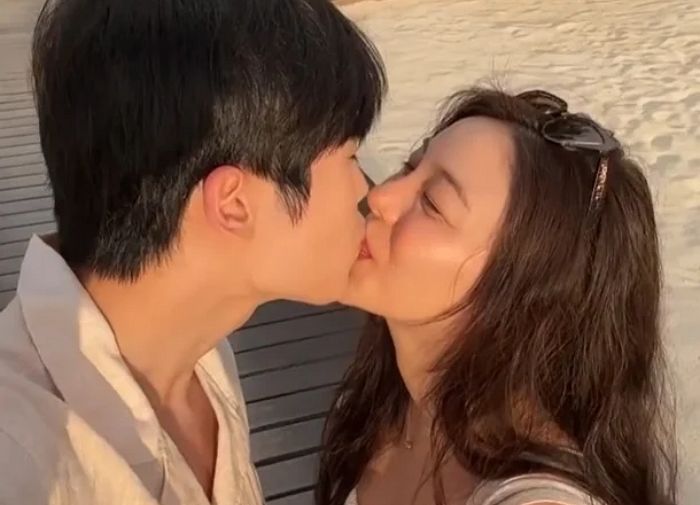 에일리♥최시훈, 꿀 떨어지는 허니문 키스 공개... “신혼여행하기 완벽한 곳”