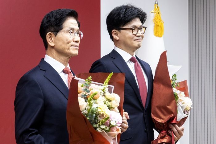 이재명과 대선 붙을 국힘 후보는... 박지원·김종인, 한동훈 김문수 중 ‘이 사람’ 골랐다