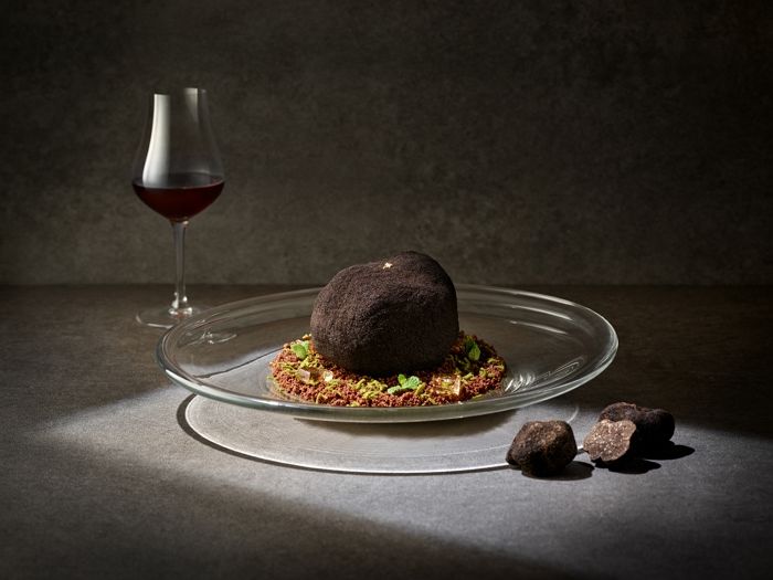 이게 아이스크림이라고? 서울신라호텔, 트러플 품은 작품 수준의 디저트 출시