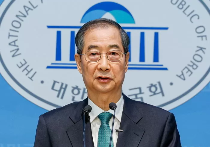 한덕수 전 국무총리가 2일 오전 서울 여의도 국회 소통관에서 '국민께 드리는 약속'을 주제로 제21대 대통령 선거 출마를 선언하고 있다. 2025.5.2/뉴스1