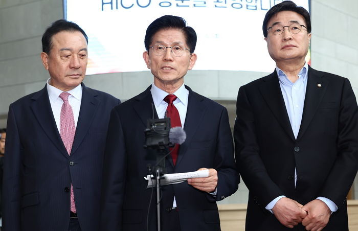 김문수 후보, 선거 일정 중단 선언... “당이 후보 끌어내리려 해”