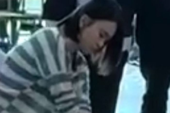 “공항에서 심장마비로 쓰러진 아빠 ‘심폐소생술’로 살려주신 여성분을 찾습니다”