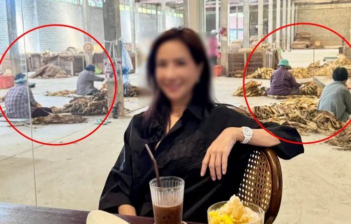 일하는 노동자를 배경 삼아 인증샷 찍어 SNS에 올린 여성... 비난 쏟아졌다