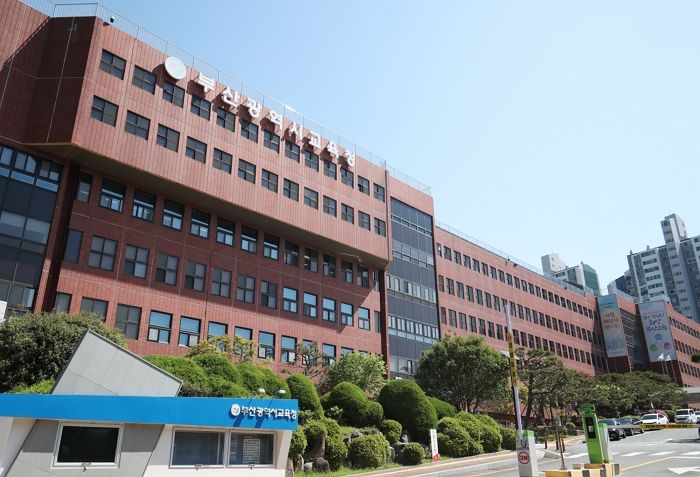 올해 92살 된 부산 할머니, 올해 검정고시 봐 ‘초등학교 졸업장’ 땄다