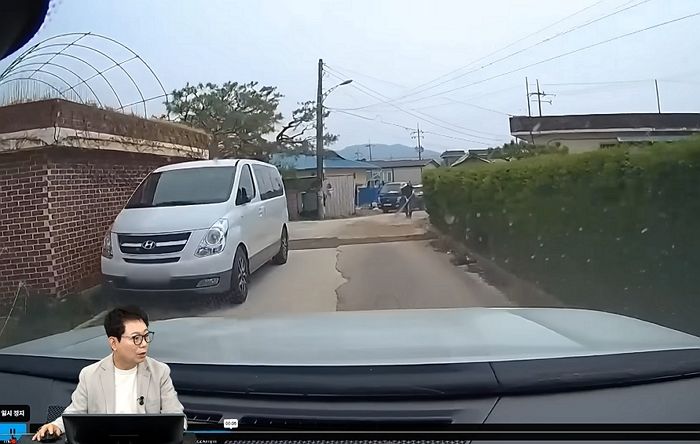 ‘콘크리트 양생’하면서 통제 안 한 공사업체... “갓 뽑은 따끈따끈한 신차 엉망됐다”