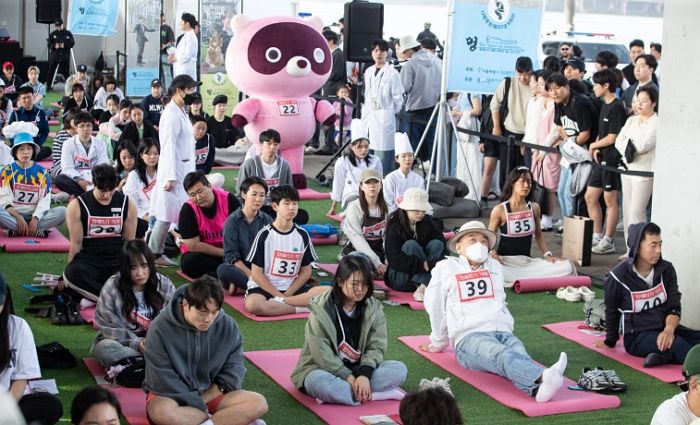 “멍 때리기 고수를 찾습니다”... ‘한강 멍 때리기’, 이번주 일요일 잠수교서 승부 가른다