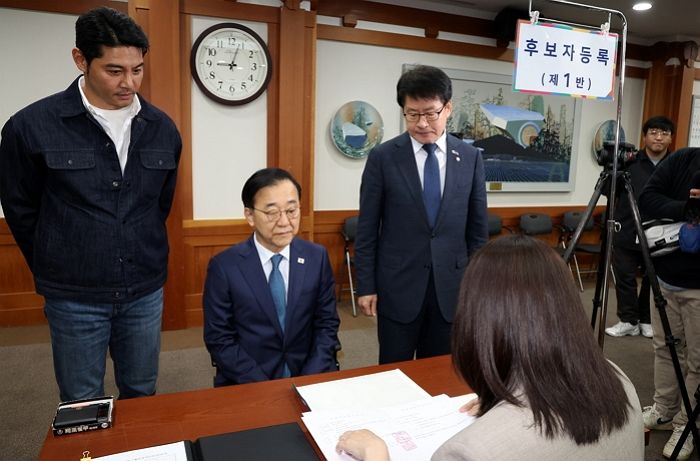 이재명, 대선 후보자 등록 완료... “진짜 대한민국 되찾겠다”