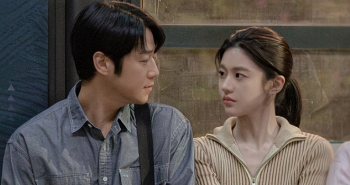 '<b>언슬전</b>' <b>고윤정</b>, <b>정준원</b>과 '비밀연애' 시작... 엘리베이터서 <b>키스</b>까지