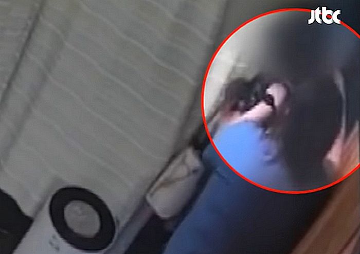 할머니 등에 업힌 25개월 아기 목에서 ‘금목걸이’ 쏙 빼 훔친 간호조무사 (영상)
