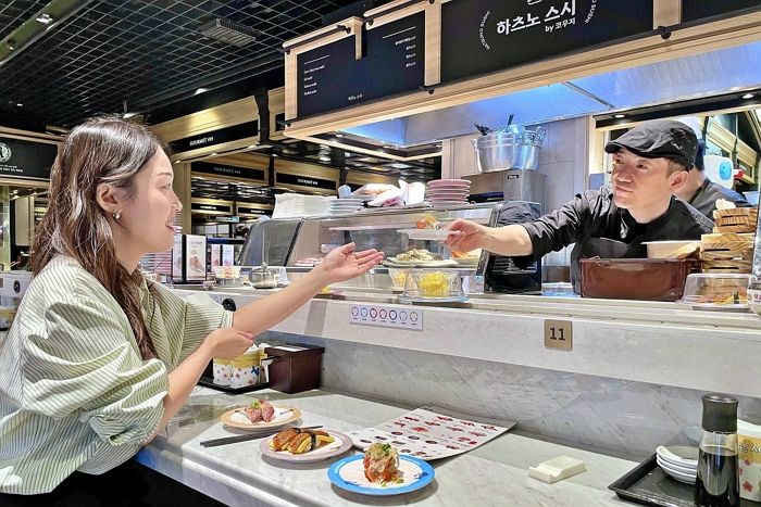 하츠노스시·겐츠 베이커리 론칭... 갤러리아백화점, 서울·수원서 새로운 미식 브랜드 선보여